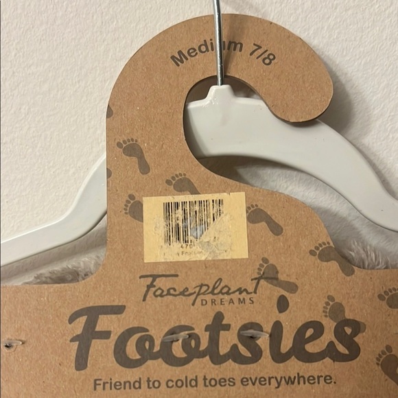 Footsies face plant dreams Plush Brown and Pink Slippers with Fuzzy Lining 310 - Picture 6 of 7